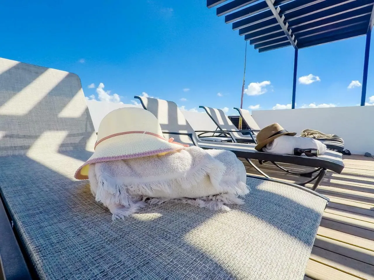 Quinto Sol Luxury Apartments By Mikitito Rentals 툴룸